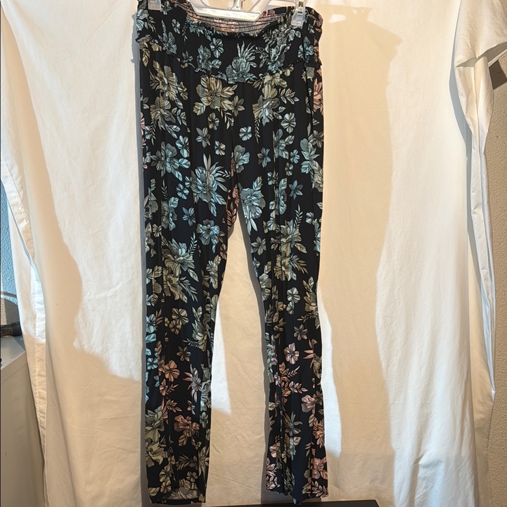 Jessica Simpson Maternity Black Floral Pants Size - Large